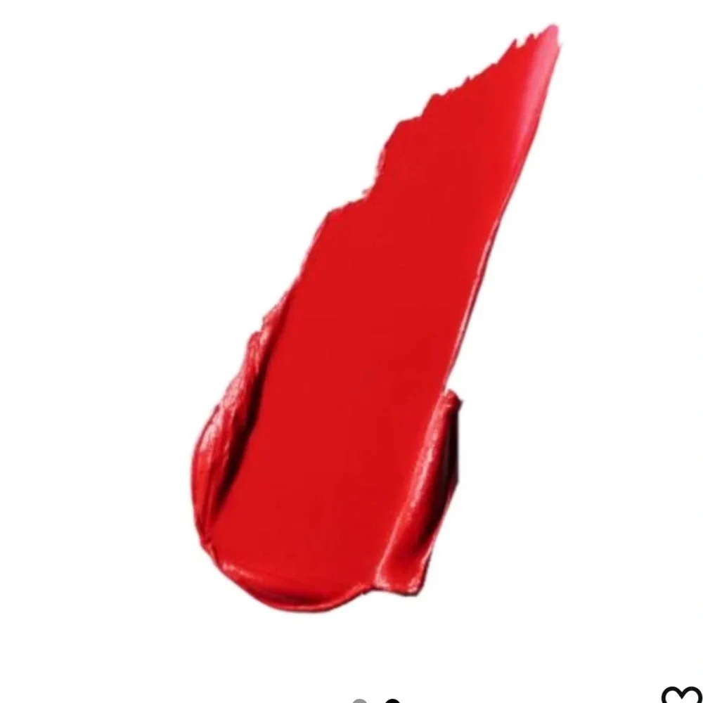 MAC  DEVOTED TO DANGER Powder Kiss Velvet Blur Slim Stick - Vibrant Red